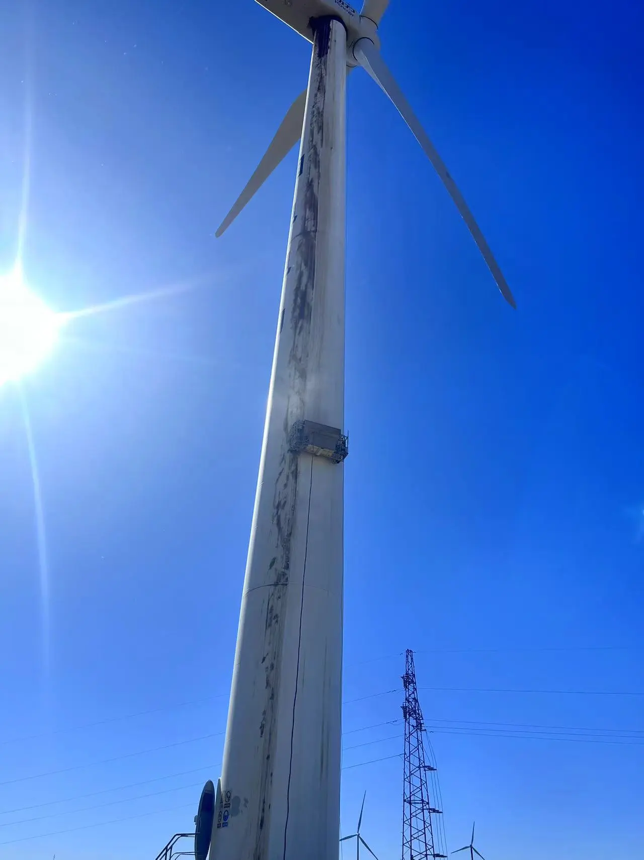 wind-turbine-tower-cleaning-robot-case-study.jpg